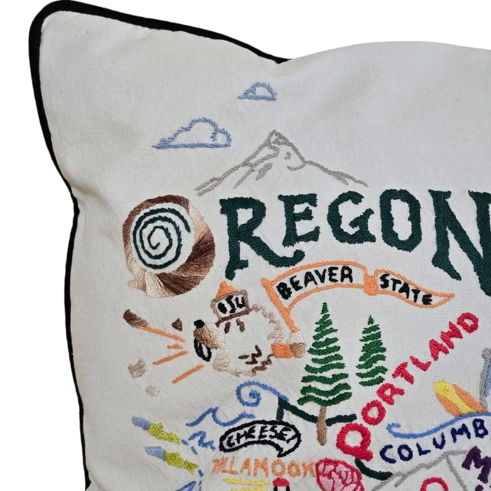 Catstudio Oregon State Embroidered Pillow 18x18 Trailblazer Beaver State NWT 03'